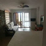 Kastro فندق مبيت وإفطار İmroz