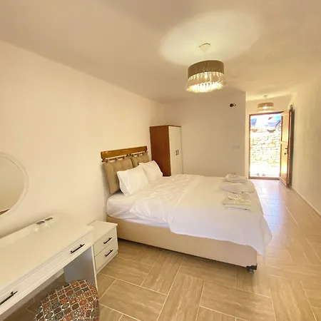 Kastro 3*