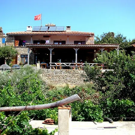 Oda ve Kahvaltı Kastro İmroz
